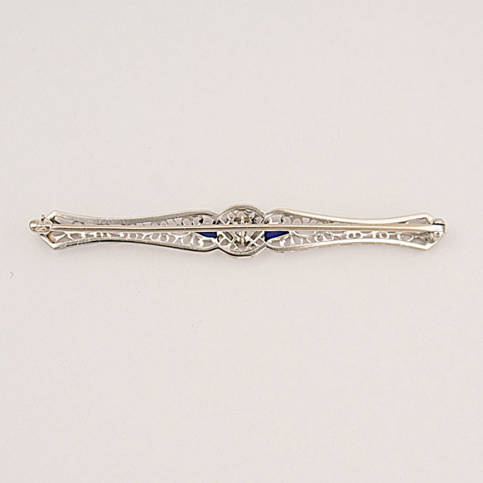 Vintage Filigree pin with Sapphires & Diamond - Image 3