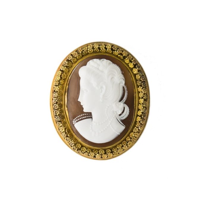Large 1800's era Cameo Pin/Pendant, 18k Yelllow Gold