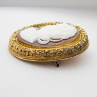 Large 1800's era Cameo Pin/Pendant, 18k Yelllow Gold - Image 2