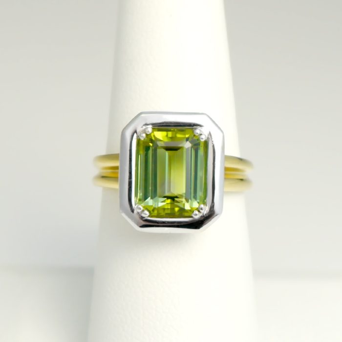 3.15 ct Natural Green Tourmaline, Two Tone Ring in 18k