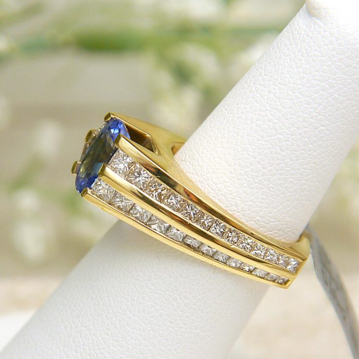 18k Gauthier Oval Sapphire & Diamond Ring