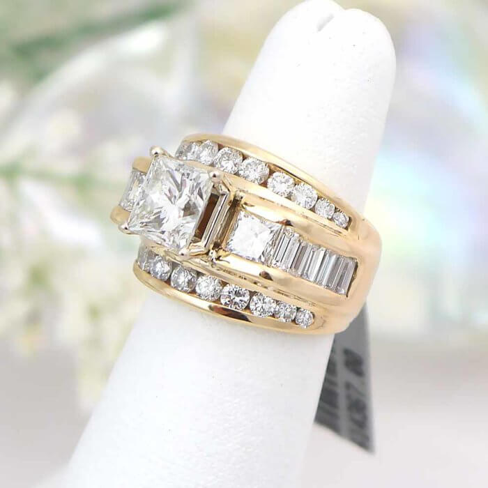 14k Yellow Gold Princess Cut Diamond 3 Center Stone Ladies Engagement Ring (4.29ct)