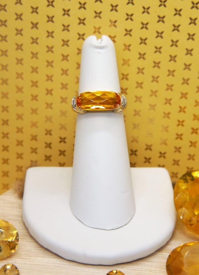 14k Yellow Gold Oblong Citrine & Diamond Ring