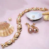 14k Yellow Gold Diamond and Pearl Bracelet