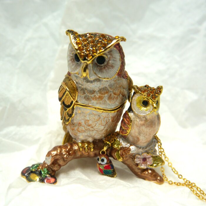Ms. Owl and Owlet Trinket Box with Matching Mini Necklace - Image 2