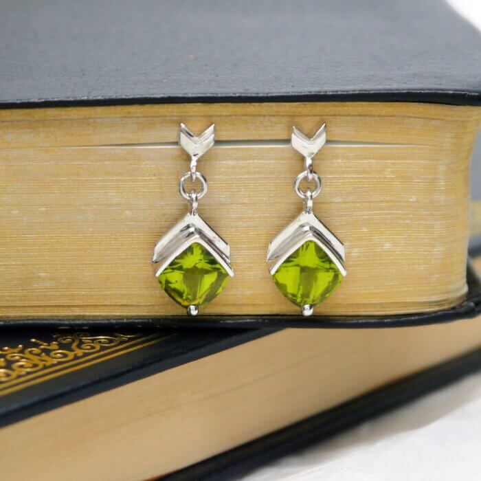 14k White Gold Checkboard Princess Cut Peridot Post Dangle Arrow Earrings