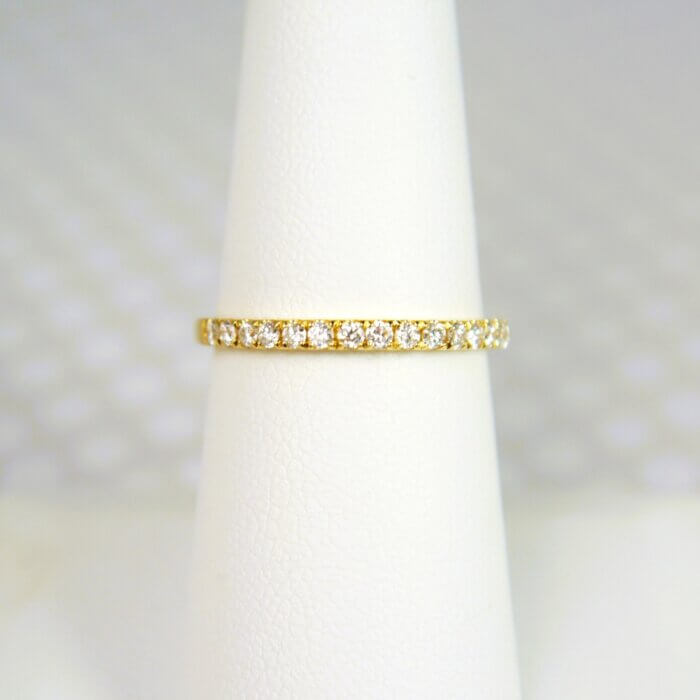 18k Yellow Gold Diamond Wedding Band