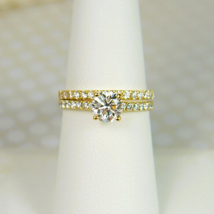 18k Yellow Gold 1.10ct Round Diamond & Side Accents Engagement Ring