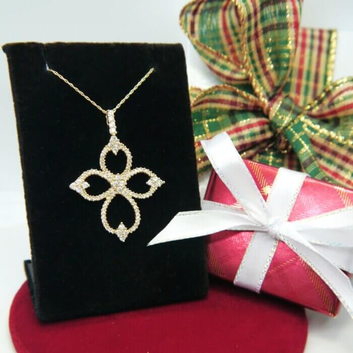 14k Yellow Gold Diamond Pendent w/ Chain