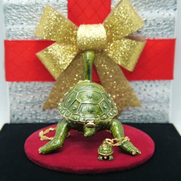 Tortoise Trinket Box with Matching Mini Necklace