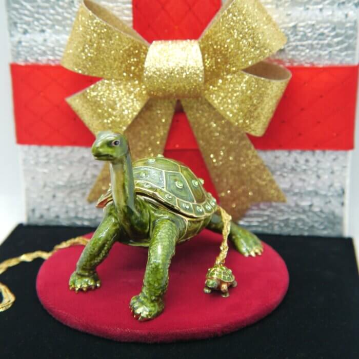 Tortoise Trinket Box with Matching Mini Necklace