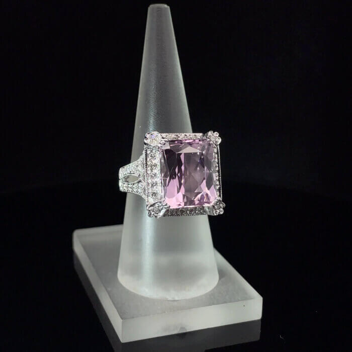 11.40ct Kunzite & White Diamond Ring in 14k White Gold - Image 2