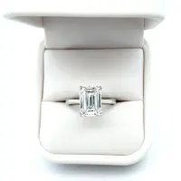 18k White Gold Lab-Grown Diamond Solitaire Ring