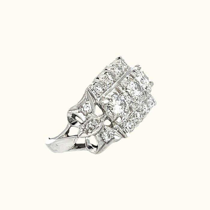 Vintage Platinum 3 Diamond Ring - Image 3