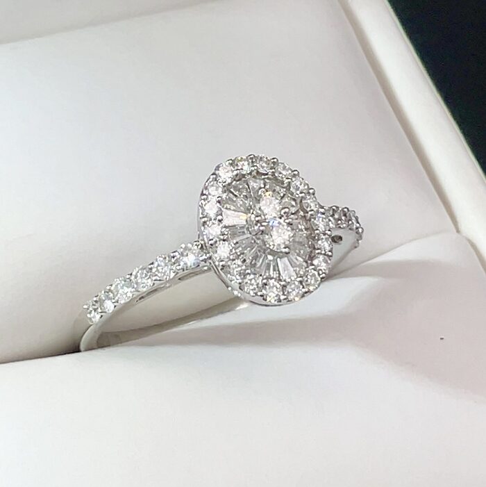 14k White Gold Oval Cluster Diamond Ring - Image 4